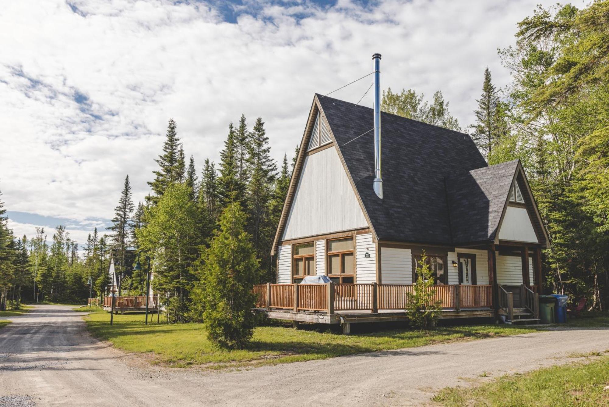 Gite Du Mont-Albert - Sepaq Sainte Anne-des-Chênes Exteriör bild